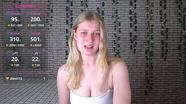 Snapshot of amiliduchess chatting on September 9, 11:21 am amiliduchess online show from September 9, 11:21 am