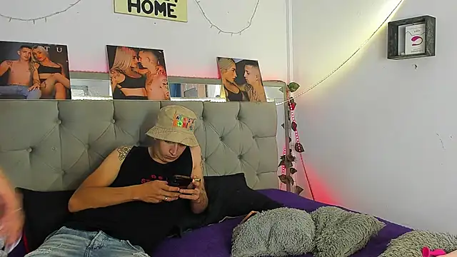 parejacaliente20154 online show from September 30, 1:33 am