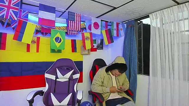 parejacaliente20154 online show from June 11, 10:34 am