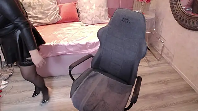 MeAmandaX online show from March 10, 8:29 am