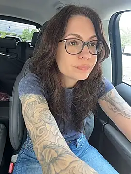 BeautifulMesss online show from August 3, 6:24 pm