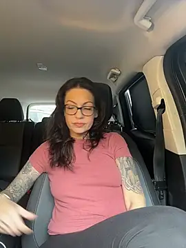 BeautifulMesss online show from April 25, 3:31 pm