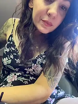 BeautifulMesss online show from May 4, 4:55 pm