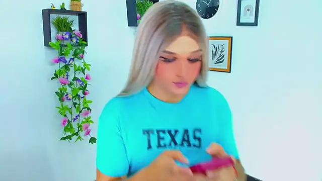 TaylorMon online show from July 21, 9:26 pm