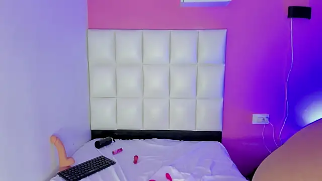 Alanna hot3 online show from July 3, 7:53 pm