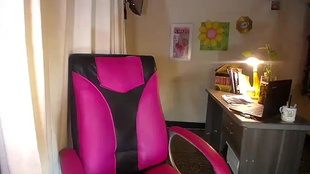 danielle rose 1 online show from July 18, 4:53 pm
