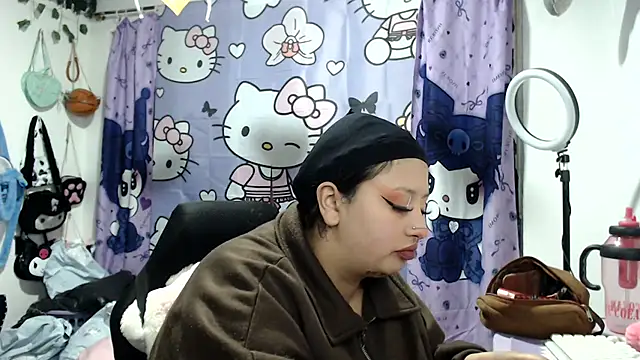 lussyevans24 online show from July 28, 6:22 am