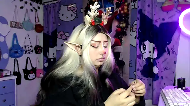 lussyevans24 online show from December 19, 5:43 am