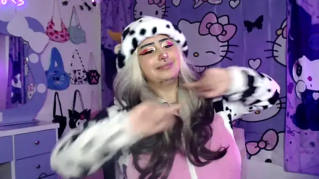 lussyevans24 online show from September 15, 6:43 am