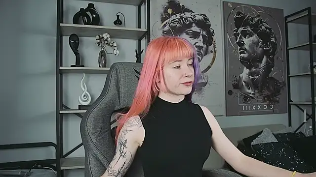 LexiWenford online show from July 6, 4:29 am