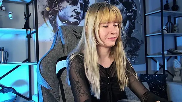 LexiWenford online show from June 22, 4:20 am