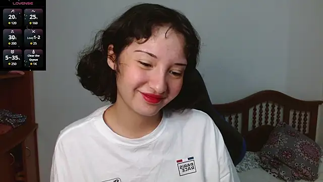 Snapshot of alexaa08 chatting on September 15, 12:24 pm alexaa08 online show from September 15, 12:24 pm