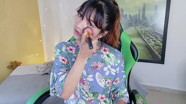 kittyzenn online show from April 2, 2:14 pm