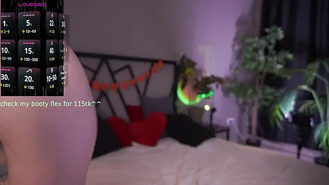 LindaThacker online show from September 22, 4:55 am