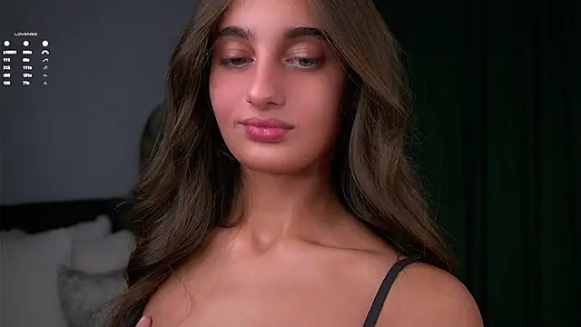 PiquingOgalala online show from November 28, 1:41 am