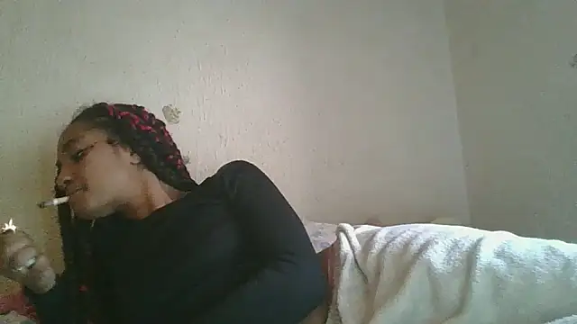 Laanegraofficial  online show from September 17, 2:15 pm