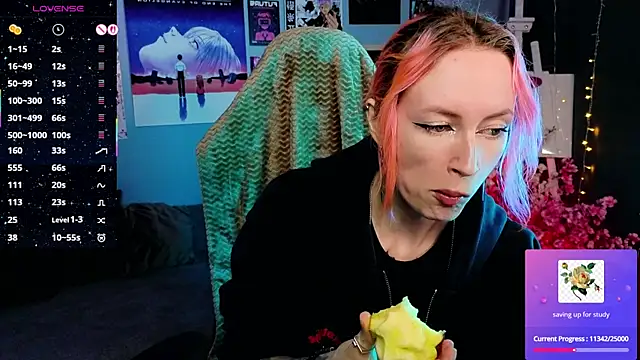  HelenCarter online show from July 8, 8:55 pm
