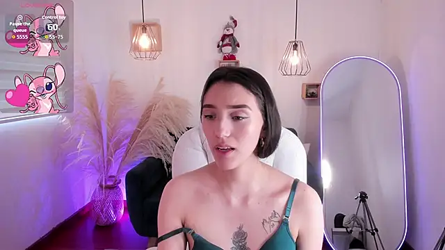 Paola wood online show from December 2, 1:35 pm