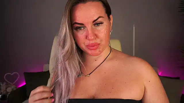 KiraCandyS online show from June 13, 8:39 pm
