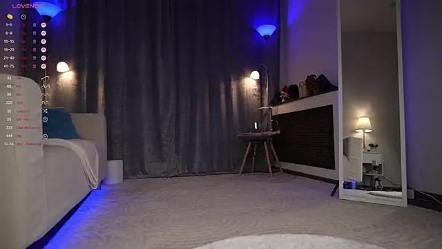 Amely Young online show from September 19, 2:43 am