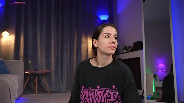 Amely Young online show from March 13, 1:51 am