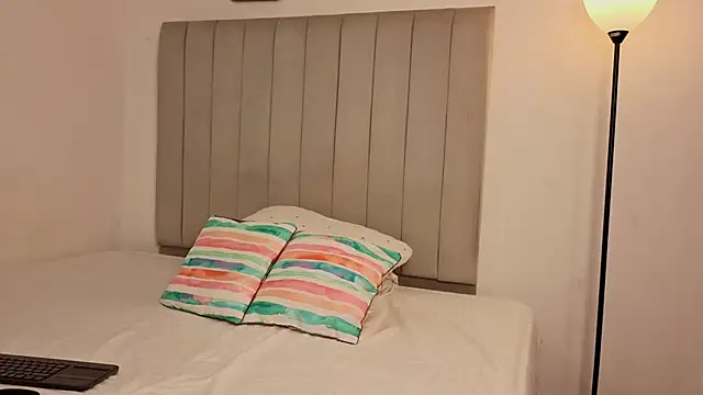 amy robertz online show from February 14, 2:35 am