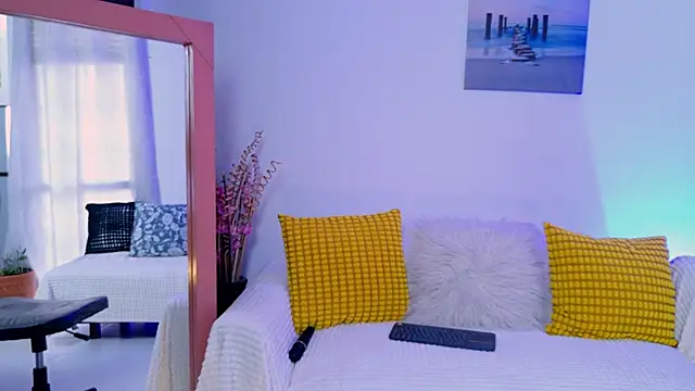 Pamela Rosal online show from September 27, 1:29 pm