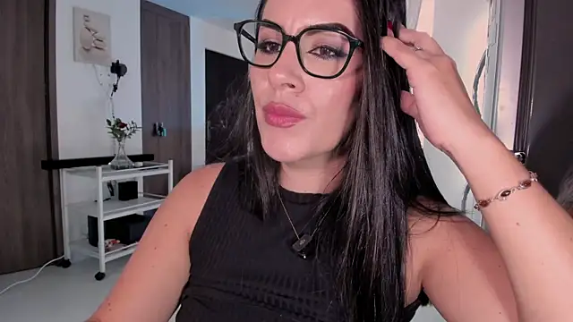 Pamela Rosal online show from July 19, 3:14 pm