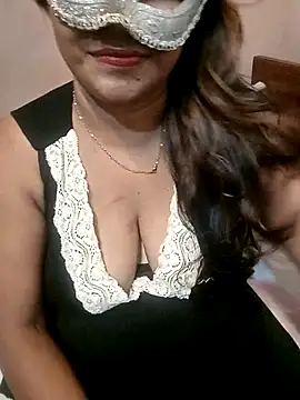 Snapshot of Shaali_Ang chatting on October 12, 5:21 am Shaali Ang online show from October 12, 5:21 am