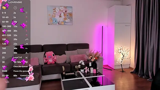 SweetAmeliaaa online show from July 3, 7:20 pm