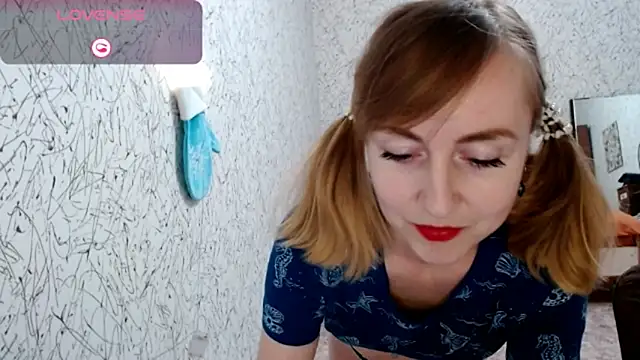 Athena Richards online show from May 3, 5:16 pm