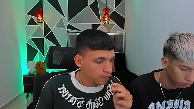 Juan Nd Steven online show from May 2, 3:54 am