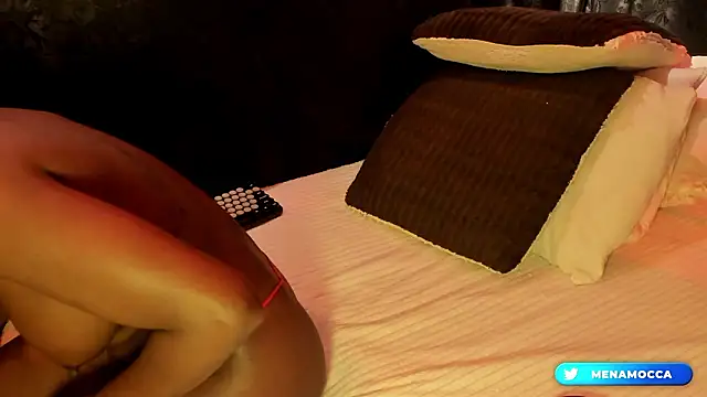 MiaKnox online show from March 2, 7:15 am