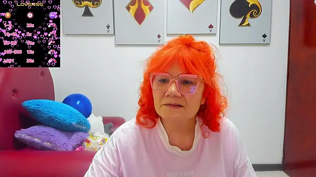 Salomeediaz  online show from June 25, 8:43 pm