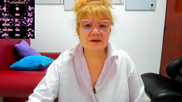 Salomeediaz  online show from July 30, 8:42 pm