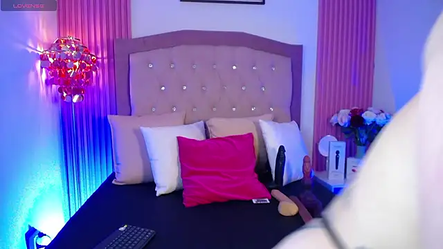 Erika Montoya online show from March 18, 12:43 pm