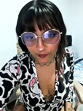 Alliccee online show from March 7, 11:12 pm