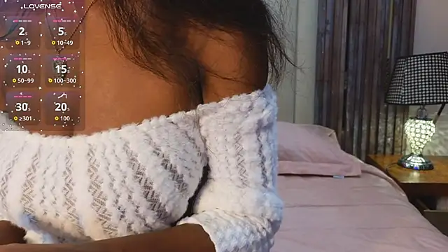 adaraSmiith online show from November 10, 11:27 am