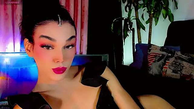the-horus-girl online show from May 3, 3:10 am