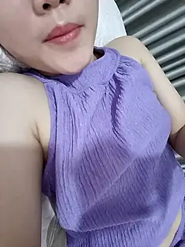  Attractivegirl33 online show from October 4, 5:46 am