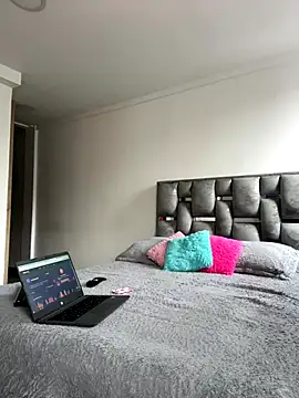 LauraCadwell online show from October 10, 5:07 pm