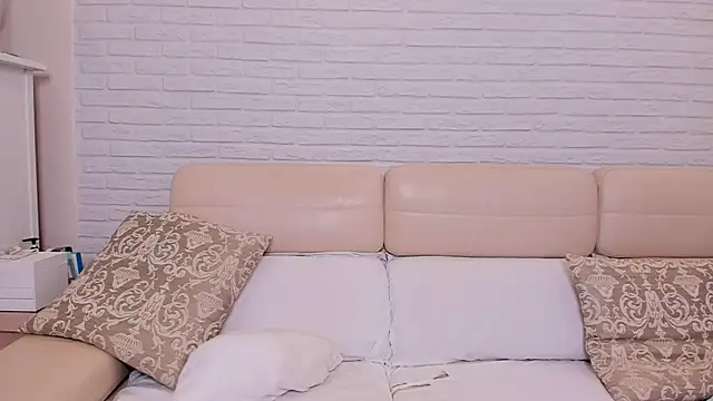 LovelyCaprice online show from June 24, 3:27 am
