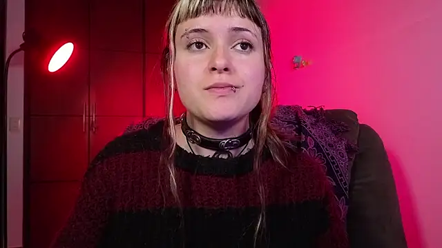 NEXT DOOR GIRL  online show from February 5, 12:13 am