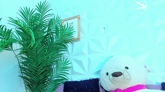 Snapshot of Briyit_Doll chatting on October 1, 9:31 pm Briyit Doll online show from October 1, 9:31 pm