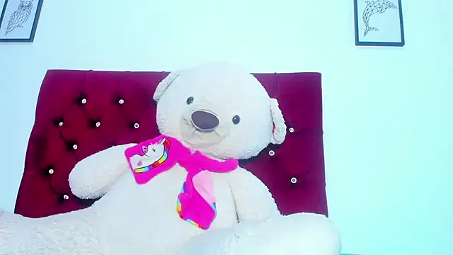 Snapshot of Briyit_Doll chatting on September 27, 9:00 pm Briyit Doll online show from September 27, 9:00 pm