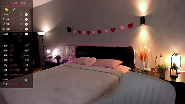Snapshot of annacooleman chatting on October 1, 3:00 am annacooleman online show from October 1, 3:00 am