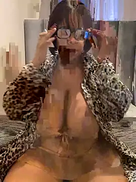 Saggy areola95 online show from June 18, 12:32 pm