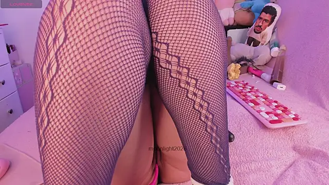 moonliiiight1 online show from July 29, 8:53 pm