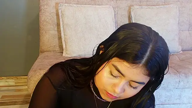 jade brunnette online show from August 3, 8:14 pm