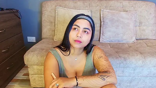 jade brunnette online show from July 19, 8:44 pm